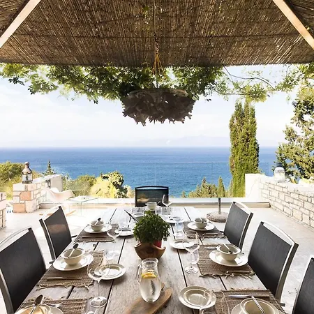 Вилла Geromonachos Sleeps 14 With Pool Air Con And Wifi Ieromonachos