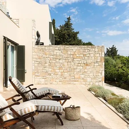 Вилла Geromonachos Sleeps 14 With Pool Air Con And Wifi *